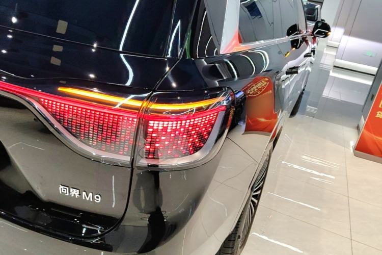 Used Hima AITO M9 2025 Extended-Range Ultra Version 52 kWh 6-Seater Right Rear Taillight