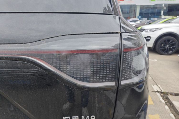 Used Hima AITO M9 2025 Extended-Range Max Version 52 kWh 6-Seater Edition Right Rear Taillight