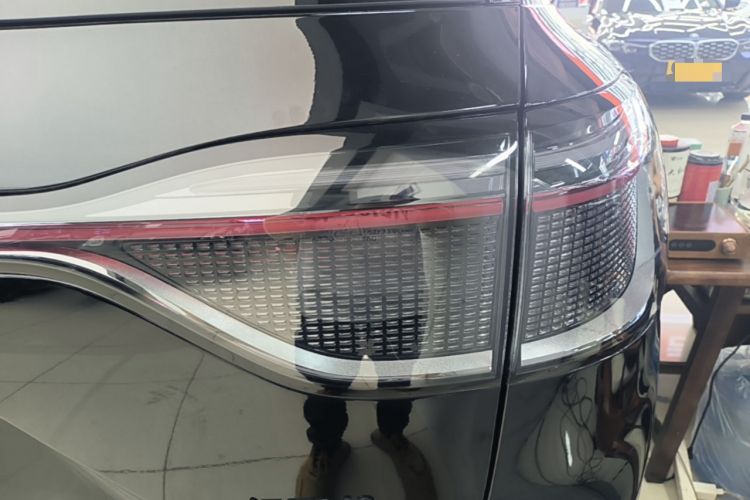 Used Hima AITO M9 2025 Extended-Range Ultra Version 52 kWh 6-Seater Right Rear Taillight