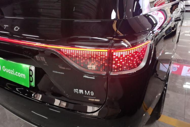 Used Hima AITO M9 2025 Extended-Range Ultra Version 52 kWh 6-Seater Right Rear Taillight