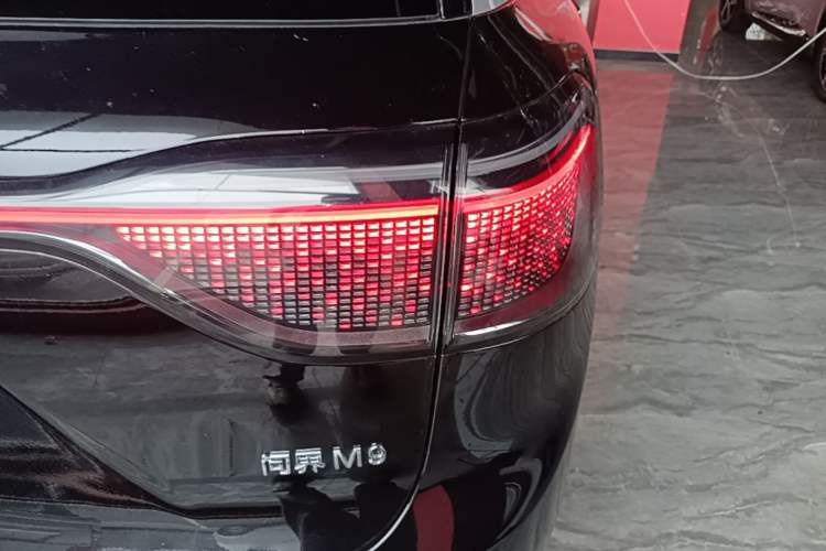Used Hima AITO M9 2025 Extended-Range Ultra Version 52 kWh 6-Seater Right Rear Taillight
