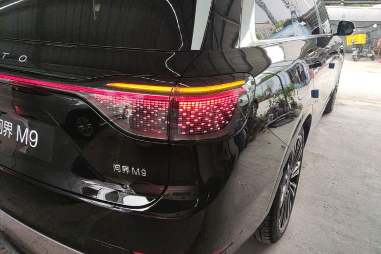 Used Hima AITO M9 2025 Model Range-Extended Ultra Edition 52kWh 6-seater (896-line LiDAR) Right Rear Taillight