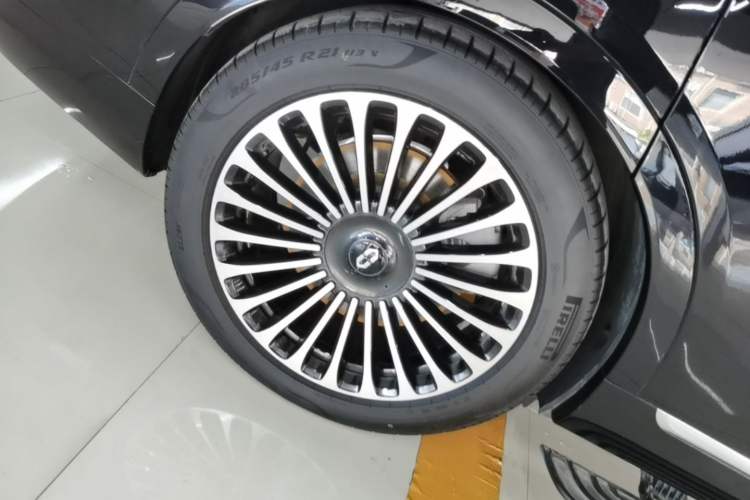 Used Hima AITO M9 2025 Extended-Range Ultra Version 52 kWh 6-Seater Right Rear Wheel Hub