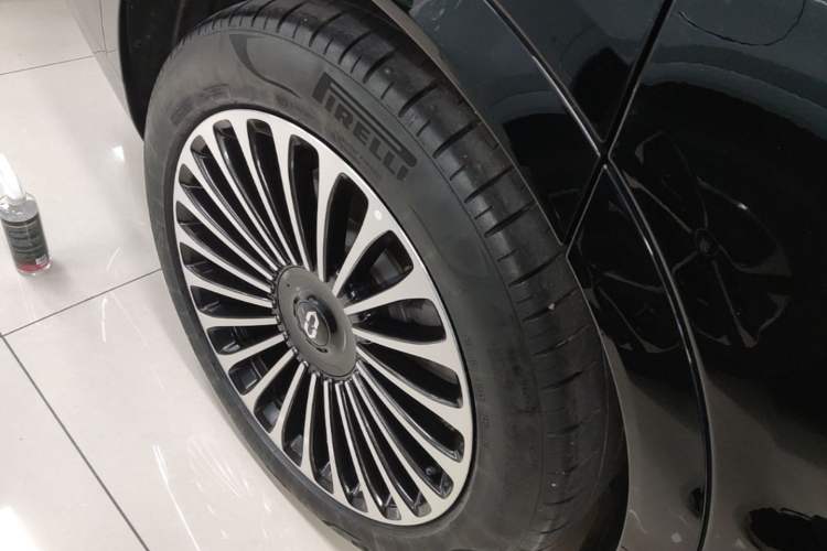 Used Hima AITO M9 2025 Extended-Range Ultra Version 52 kWh 6-Seater Right Rear Wheel Hub