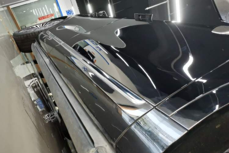 Used Hima AITO M9 2025 Extended-Range Ultra Version 52 kWh 6-Seater Right Side Sill