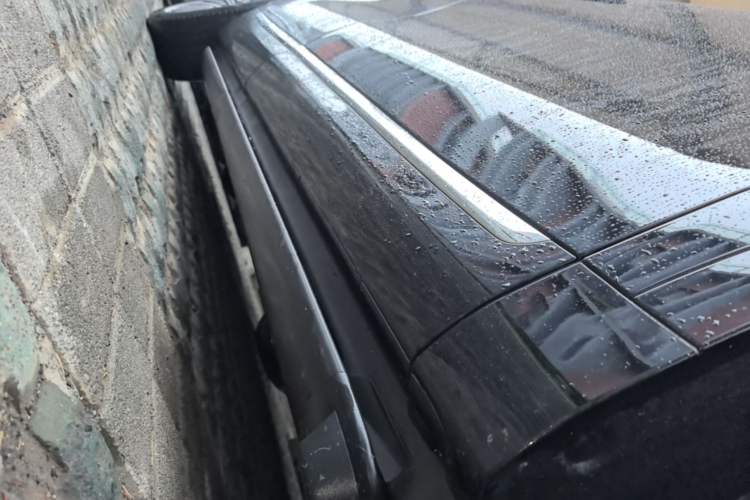 Used Hima AITO M9 2025 Extended-Range Ultra Version 52 kWh 6-Seater Right Side Sill