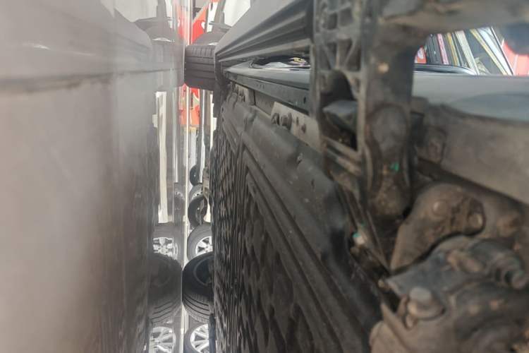 Used Hima AITO M9 2025 Pure Electric Ultra Version 100 kWh 6-Seater Model Right Side Sill