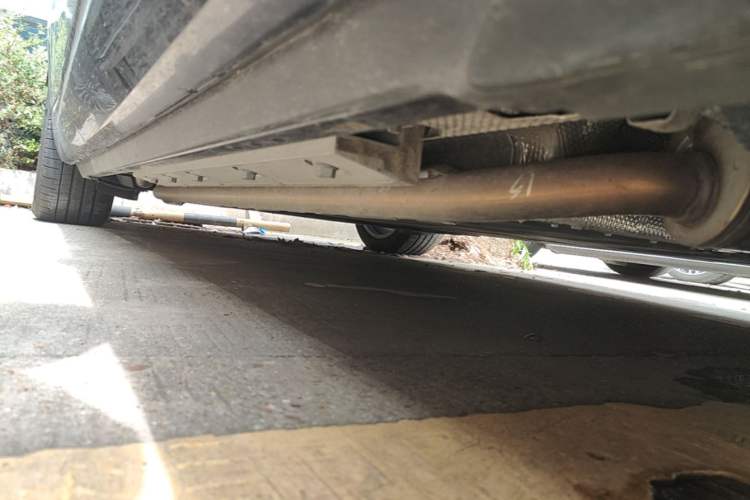 Used Hima AITO M9 2025 Extended-Range Ultra Version 52 kWh 6-Seater Right Side Sill