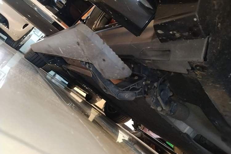 Used Hima AITO M9 2025 Extended-Range Ultra Version 52 kWh 6-Seater Right Side Sill