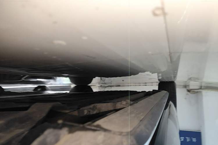 Used Hima AITO M9 2025 Extended-Range Ultra Version 52 kWh 6-Seater Right Side Sill