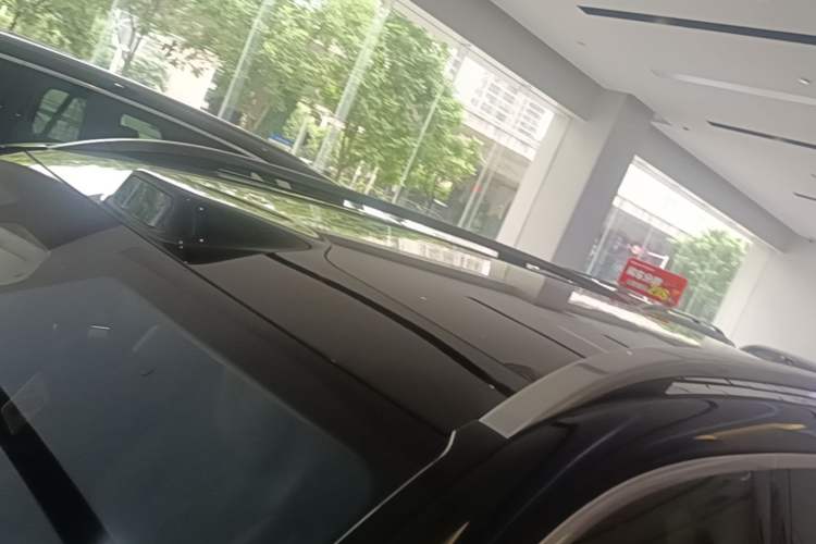 Used Hima AITO M9 2025 Extended-Range Ultra Version 52 kWh 6-Seater Roof