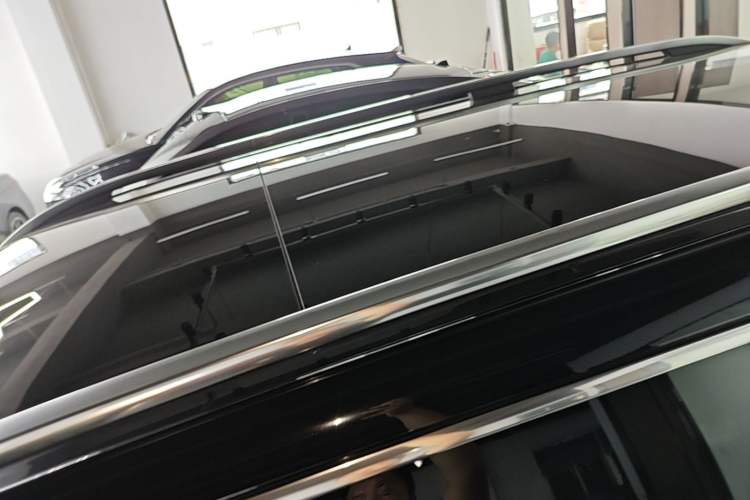Used Hima AITO M9 2025 Extended-Range Max Version 52 kWh 6-Seater Edition Roof