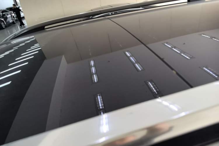 Used Hima AITO M9 2025 Extended-Range Ultra Version 52 kWh 5-Seater Edition Roof