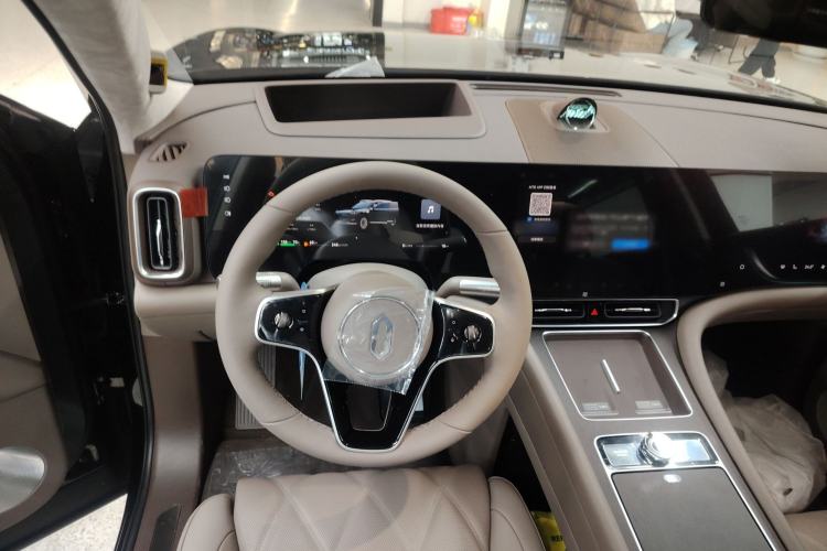 Used Hima AITO M9 2025 Extended-Range Ultra Version 52 kWh 6-Seater Steering Wheel