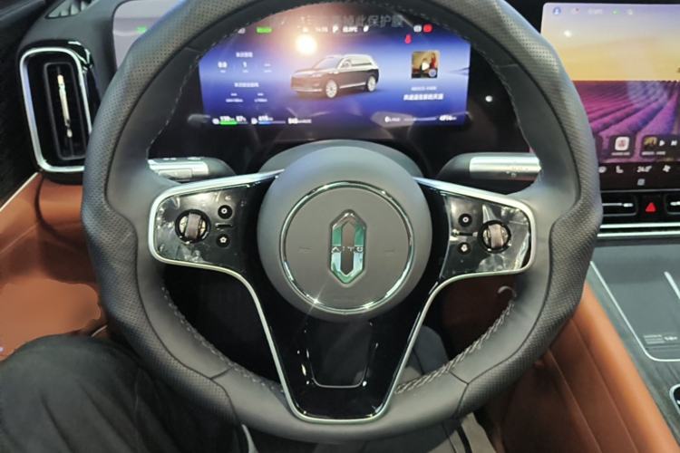 Used Hima AITO M9 2025 Extended-Range Ultra Version 52 kWh 6-Seater Steering Wheel