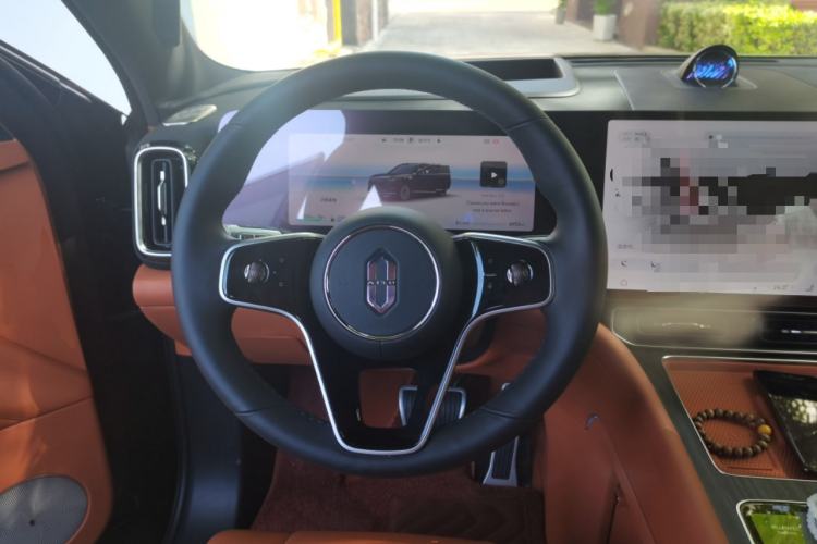 Used Hima AITO M9 2025 Extended-Range Ultra Version 52 kWh 6-Seater Steering Wheel