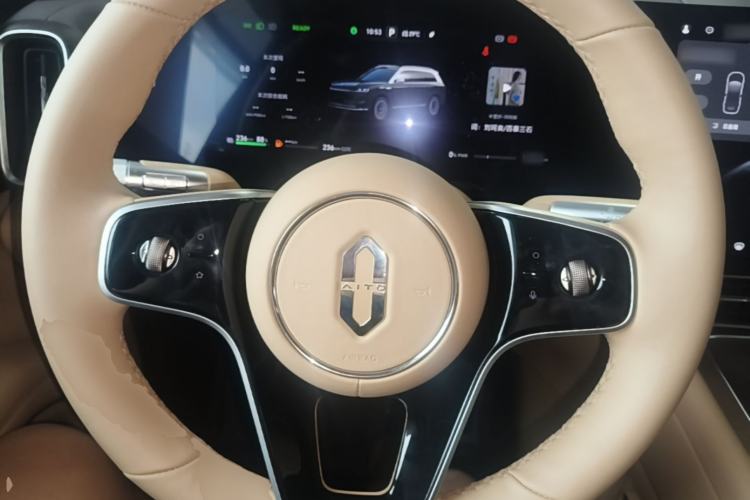 Used Hima AITO M9 2025 Extended-Range Ultra Version 52 kWh 6-Seater Steering Wheel