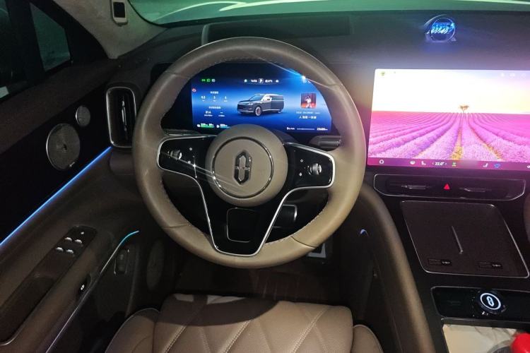 Used Hima AITO M9 2025 Extended-Range Max Version 52 kWh 5-Seater Edition Steering Wheel