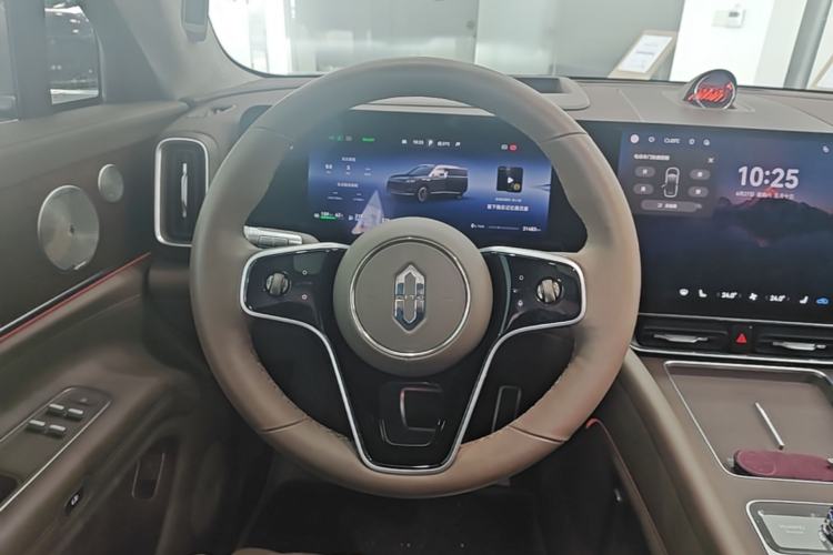 Used Hima AITO M9 2025 Extended-Range Ultra Version 52 kWh 6-Seater Steering Wheel