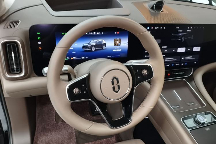 Used Hima AITO M9 2025 Extended-Range Ultra Version 52 kWh 6-Seater Steering Wheel