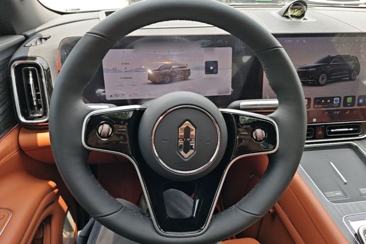 Used Hima AITO M9 2025 Extended-Range Max Version 52 kWh 6-Seater Edition Steering Wheel