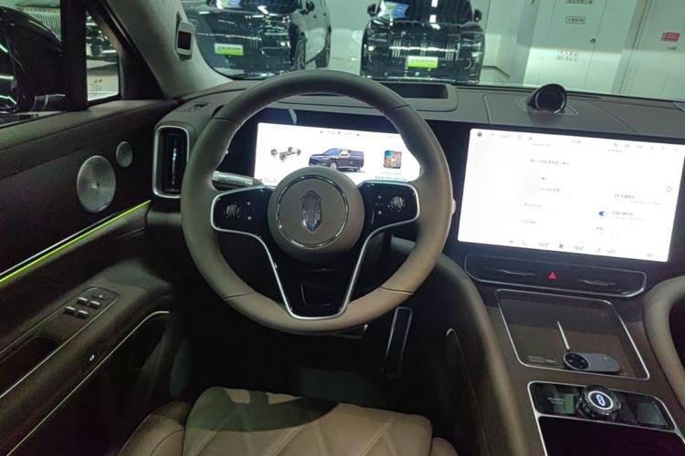 Used Hima AITO M9 2025 Extended-Range Ultra Version 52 kWh 5-Seater Edition Steering Wheel