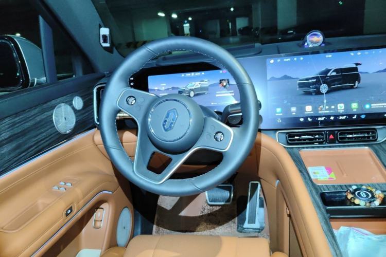 Used Hima AITO M9 2025 Extended-Range Ultra Version 52 kWh 6-Seater Steering Wheel
