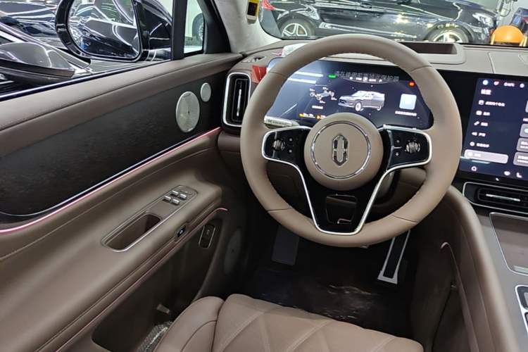 Used Hima AITO M9 2025 Extended-Range Ultra Version 52 kWh 5-Seater Edition Steering Wheel