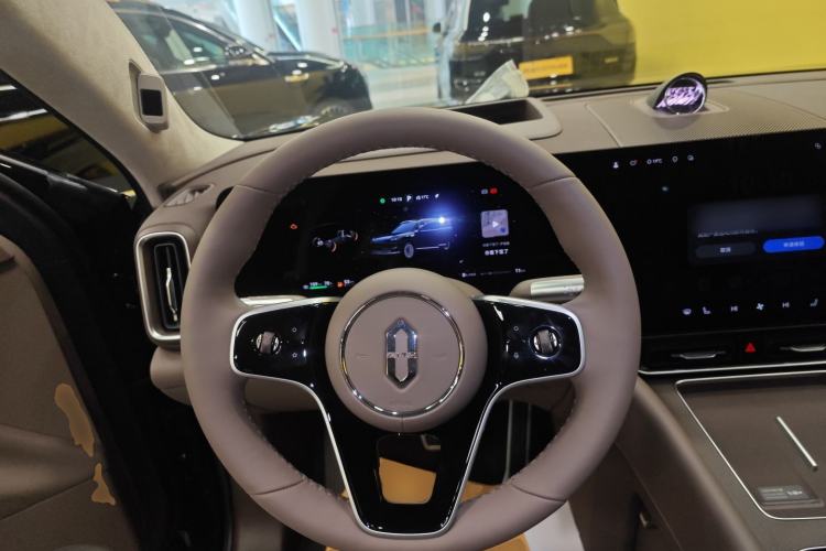 Used Hima AITO M9 2025 Extended-Range Ultra Version 52 kWh 6-Seater Steering Wheel