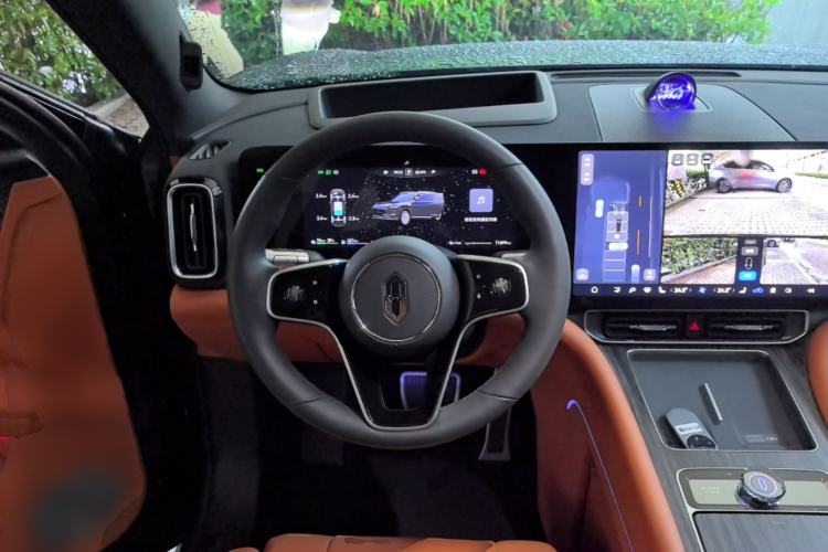 Used Hima AITO M9 2025 Extended-Range Ultra Version 52 kWh 6-Seater Steering Wheel