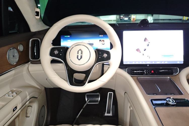 Used Hima AITO M9 2025 Extended-Range Max Version 52 kWh 6-Seater Edition Steering Wheel