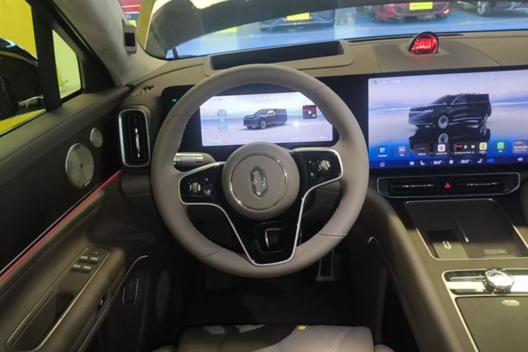 Used Hima AITO M9 2025 Extended-Range Ultra Version 52 kWh 6-Seater Steering Wheel