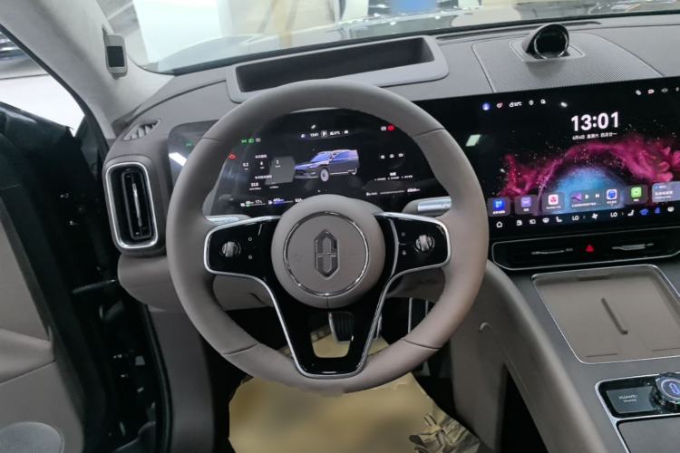 Used Hima AITO M9 2025 Extended-Range Ultra Version 52 kWh 6-Seater Steering Wheel