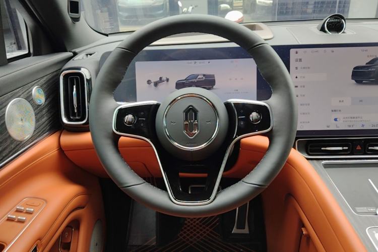 Used Hima AITO M9 2025 All-Electric Ultra Version 100 kWh 5-Seater Model Steering Wheel