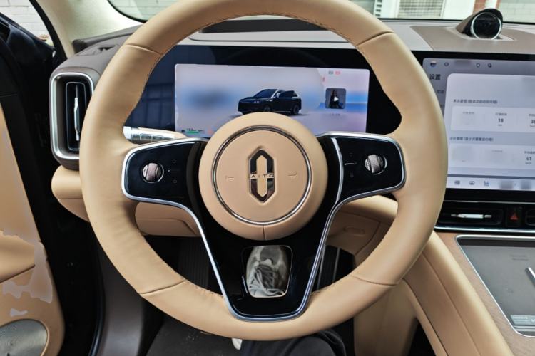Used Hima AITO M9 2025 Extended-Range Ultra Version 52 kWh 6-Seater Steering Wheel