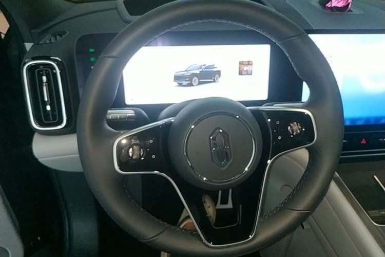 Used Hima AITO M9 2025 Extended-Range Ultra Version 52 kWh 5-Seater Edition Steering Wheel