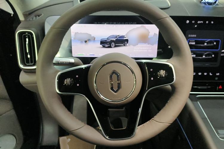 Used Hima AITO M9 2025 Extended-Range Ultra Version 52 kWh 6-Seater Steering Wheel