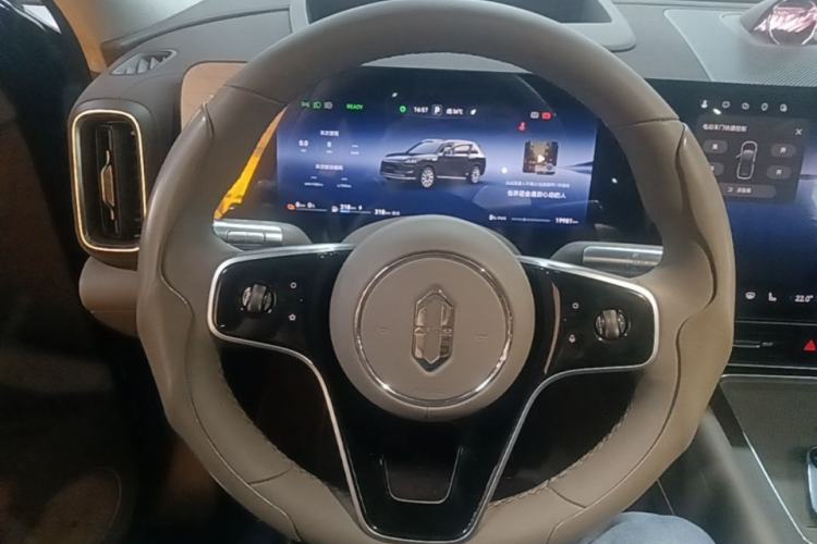 Used Hima AITO M9 2025 Extended-Range Ultra Version 52 kWh 5-Seater Edition Steering Wheel