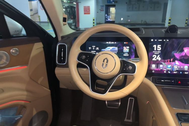 Used Hima AITO M9 2025 Pure Electric Ultra Version 100 kWh 6-Seater Model Steering Wheel