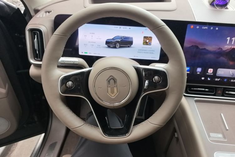 Used Hima AITO M9 2025 All-Electric Ultra Version 100 kWh 5-Seater Model Steering Wheel