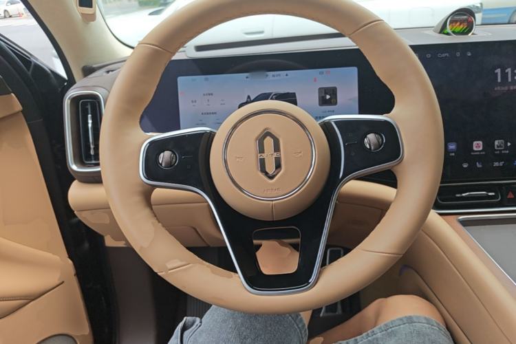 Used Hima AITO M9 2025 Extended-Range Ultra Version 52 kWh 6-Seater Steering Wheel
