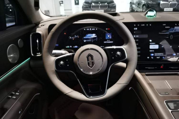 Used Hima AITO M9 2025 Extended-Range Max Version 52 kWh 6-Seater Edition Steering Wheel