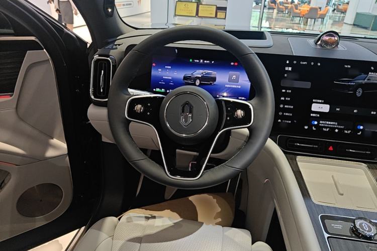 Used Hima AITO M9 2025 Extended-Range Ultra Version 52 kWh 6-Seater Steering Wheel