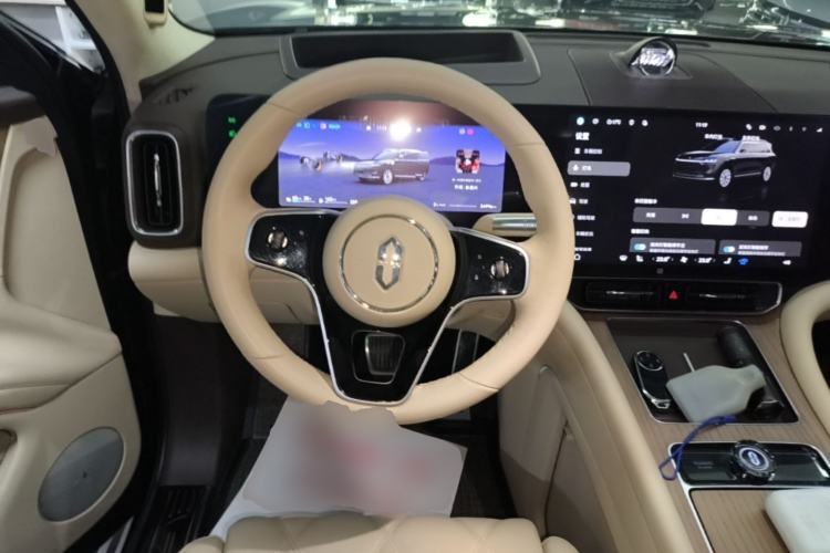 Used Hima AITO M9 2025 Extended-Range Ultra Version 52 kWh 6-Seater Steering Wheel