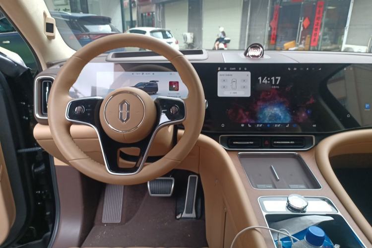 Used Hima AITO M9 2025 Extended-Range Ultra Version 52 kWh 6-Seater Steering Wheel