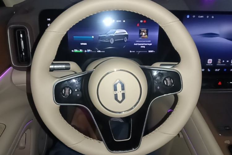 Used Hima AITO M9 2025 Extended-Range Ultra Version 52 kWh 6-Seater Steering Wheel