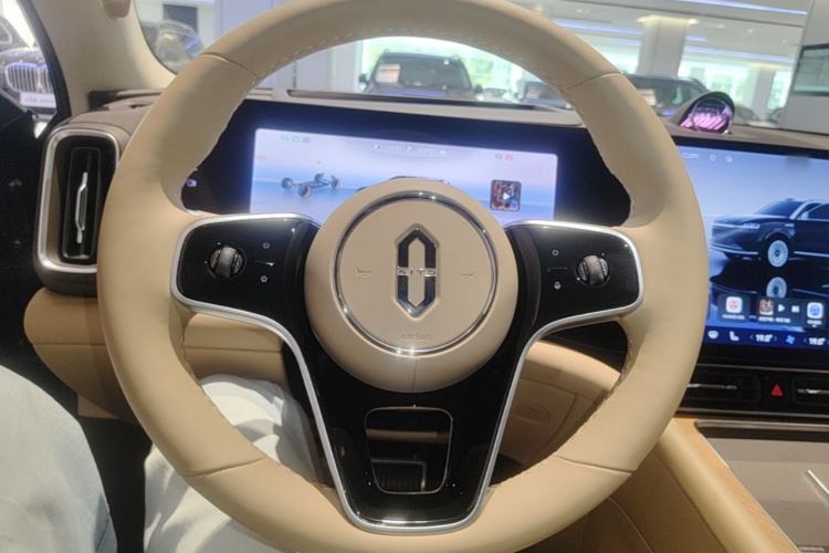 Used Hima AITO M9 2025 Extended-Range Ultra Version 52 kWh 5-Seater Edition Steering Wheel