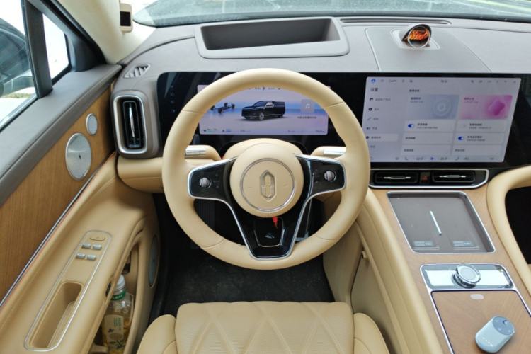 Used Hima AITO M9 2025 Extended-Range Max Version 52 kWh 6-Seater Edition Steering Wheel