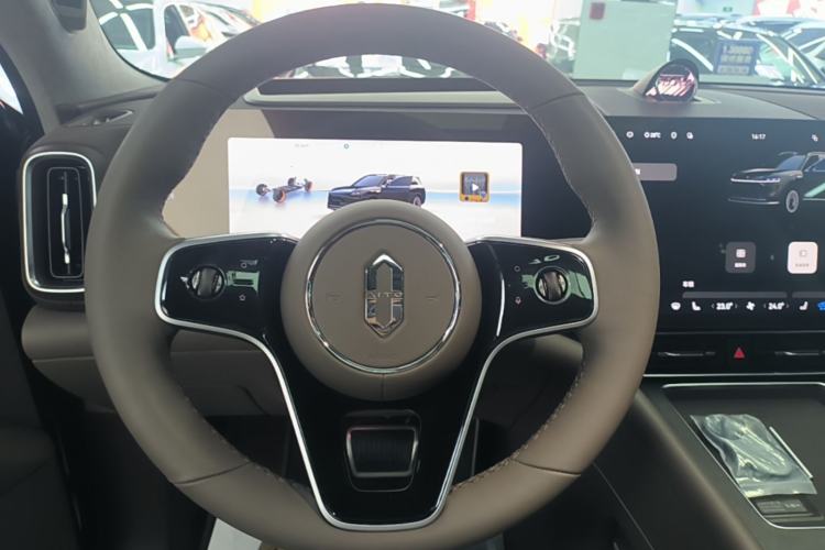 Used Hima AITO M9 2025 Extended-Range Ultra Version 52 kWh 6-Seater Steering Wheel