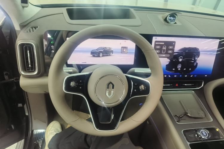 Used Hima AITO M9 2025 Extended-Range Ultra Version 52 kWh 5-Seater Edition Steering Wheel